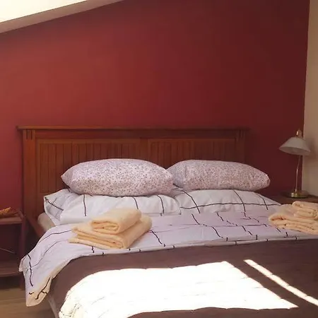 Fryderyk Apartment *